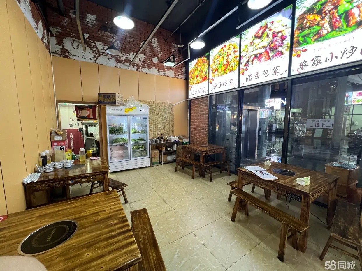 (转让)商业街店铺临街店铺，美食街内，人流较大